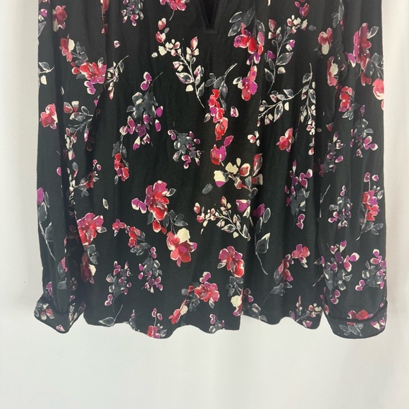J Jill Floral Black and Pink Women's Top Velvet-Piped Top - Picture 8 of 17